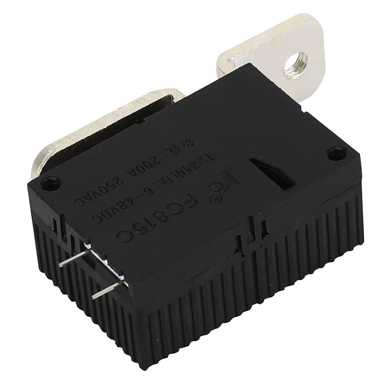 Relè bistabile per controllo batteria auto 200A